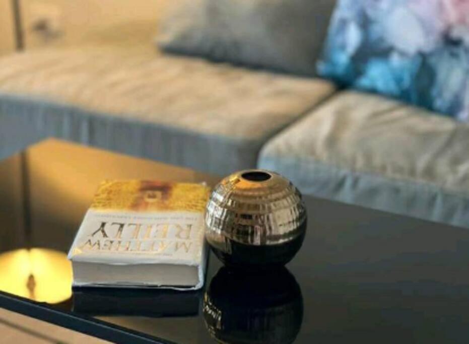 Base Central Pattaya Long Balcony King-Bed With Infinity Pool & Free Netflix! ภายนอก รูปภาพ