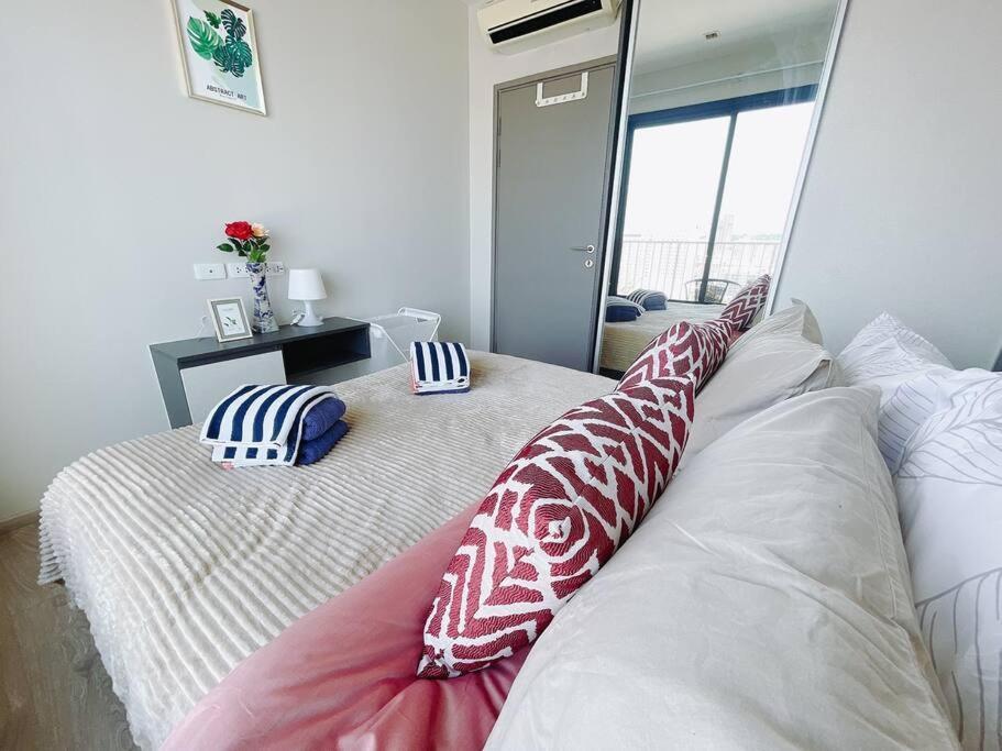Base Central Pattaya Long Balcony King-Bed With Infinity Pool & Free Netflix! ภายนอก รูปภาพ