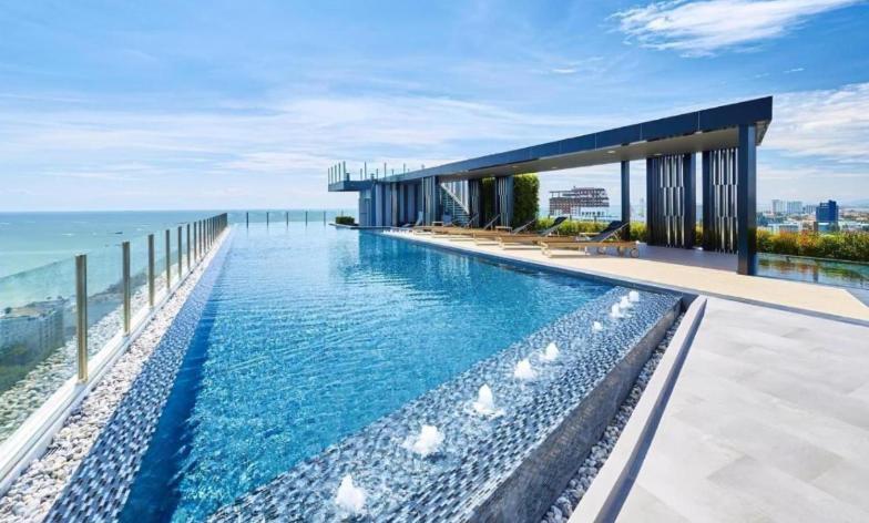 Base Central Pattaya Long Balcony King-Bed With Infinity Pool & Free Netflix! ภายนอก รูปภาพ