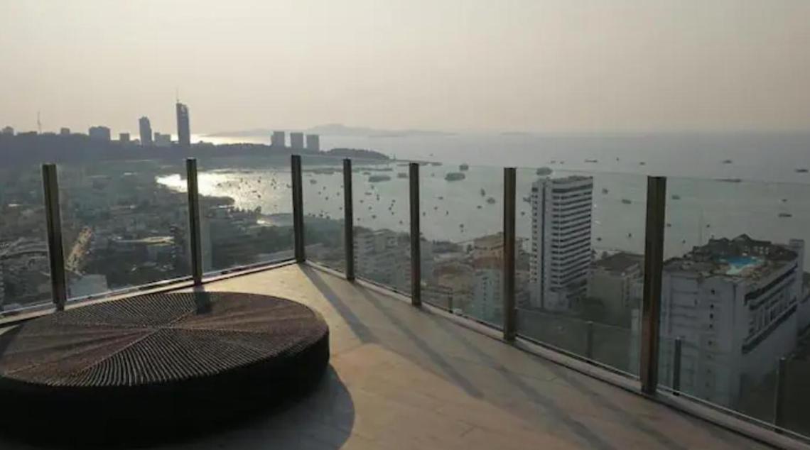 Base Central Pattaya Long Balcony King-Bed With Infinity Pool & Free Netflix! ภายนอก รูปภาพ