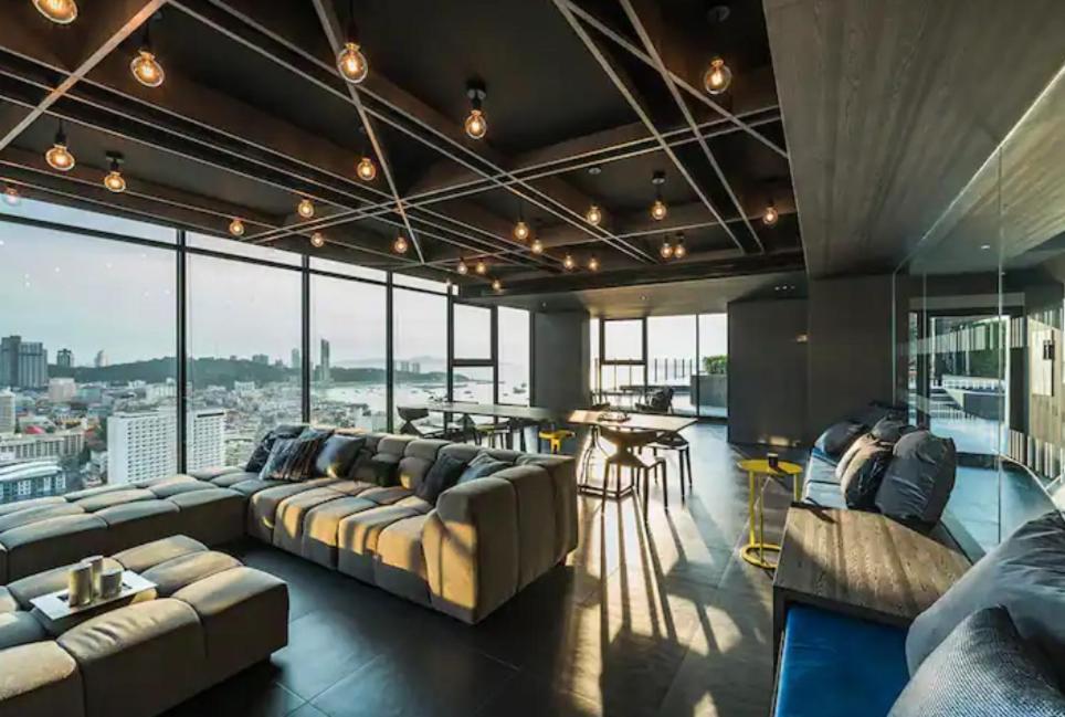 Base Central Pattaya Long Balcony King-Bed With Infinity Pool & Free Netflix! ภายนอก รูปภาพ