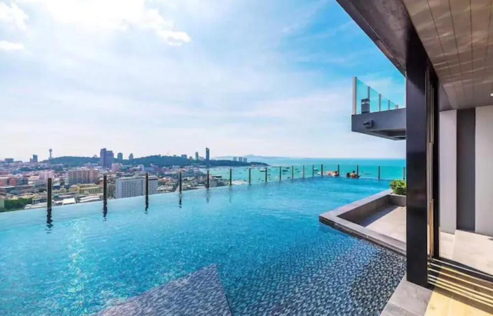 Base Central Pattaya Long Balcony King-Bed With Infinity Pool & Free Netflix! ภายนอก รูปภาพ
