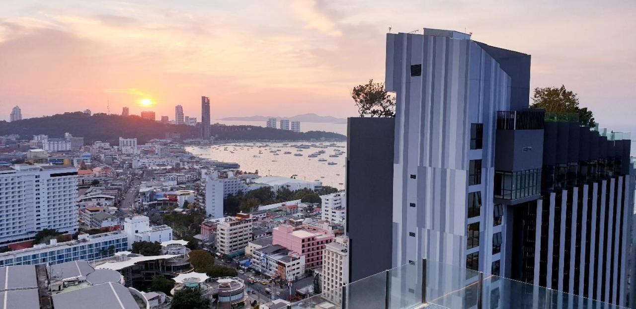 Base Central Pattaya Long Balcony King-Bed With Infinity Pool & Free Netflix! ภายนอก รูปภาพ
