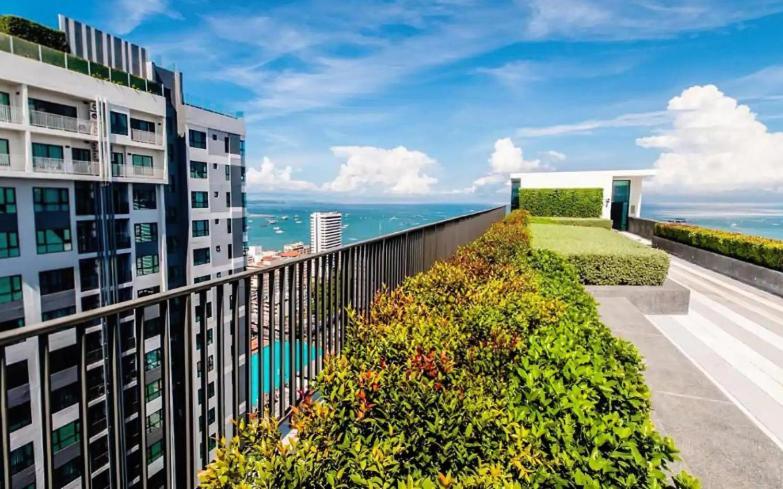 Base Central Pattaya Long Balcony King-Bed With Infinity Pool & Free Netflix! ภายนอก รูปภาพ