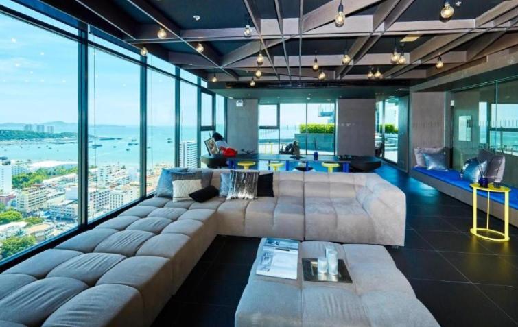 Base Central Pattaya Long Balcony King-Bed With Infinity Pool & Free Netflix! ภายนอก รูปภาพ