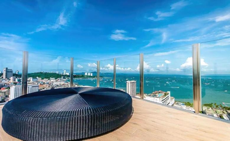 Base Central Pattaya Long Balcony King-Bed With Infinity Pool & Free Netflix! ภายนอก รูปภาพ